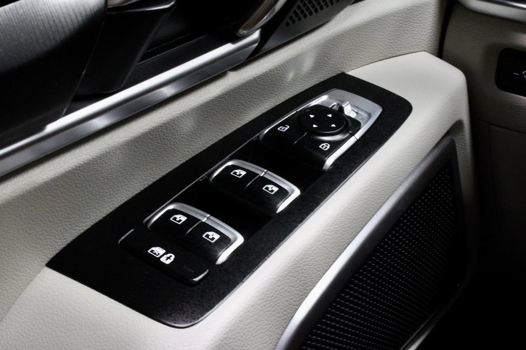 Used 2024 Kia Telluride S AWD/4WD image 27