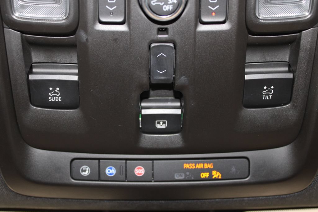 Used 2021 Chevrolet Suburban High Country RWD image 62