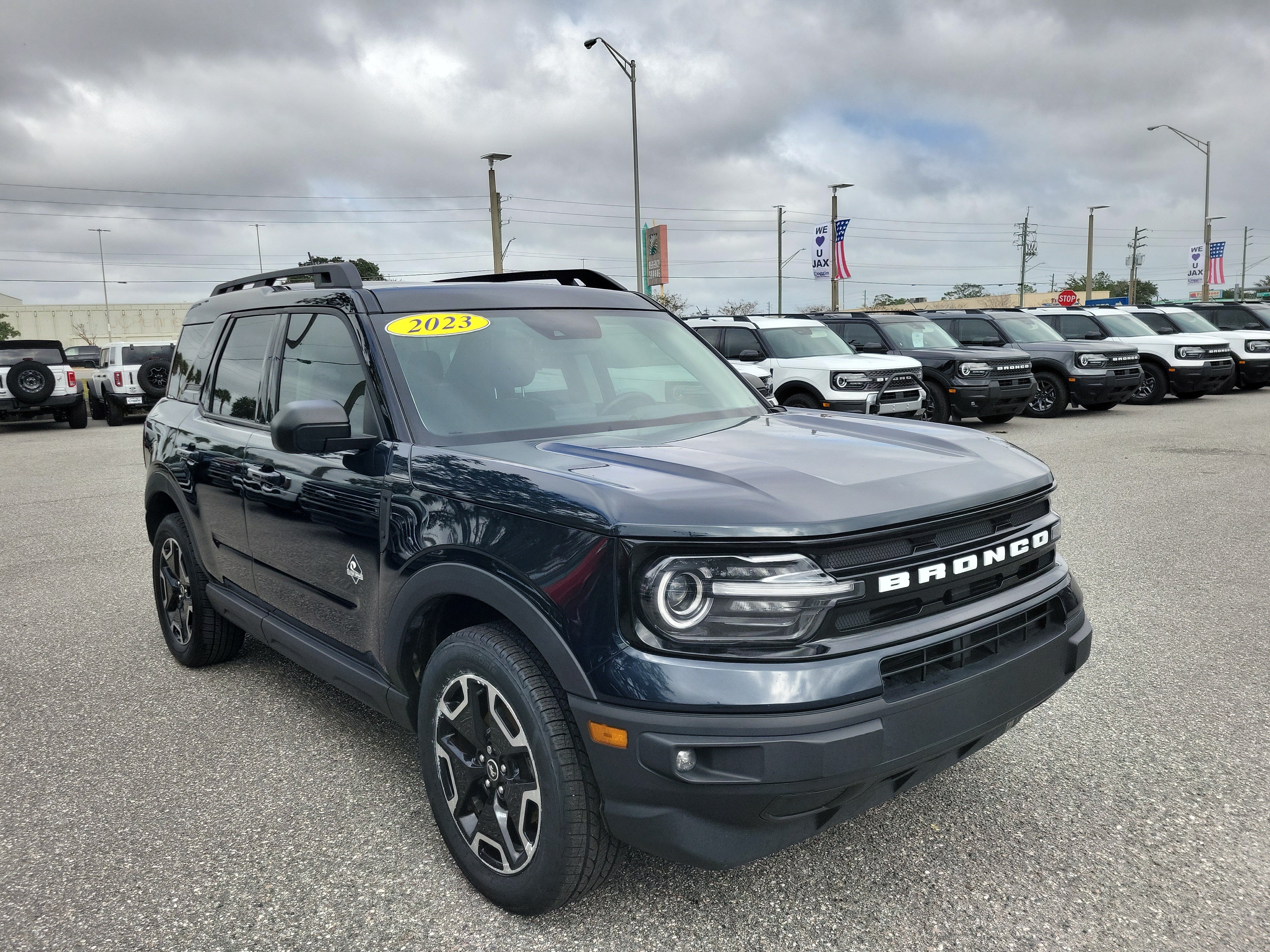 Certified 2023 Ford Bronco Sport Outer Banks w/ Tech Package AWD/4WD image 2