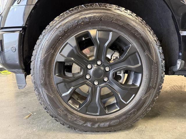 Certified 2021 Ford F150 Platinum w/ Equipment Group 701A High image 11