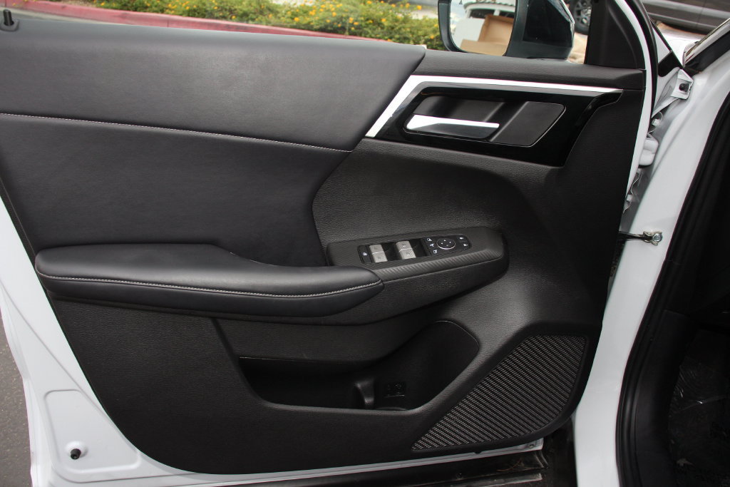 Used 2023 Mitsubishi Outlander Ralliart AWD/4WD image 22