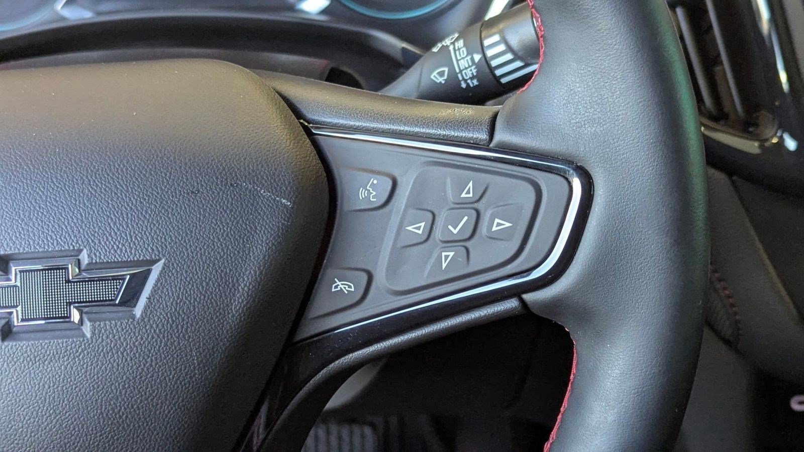 Used 2023 Chevrolet Equinox RS w/ RS Leather Package image 25