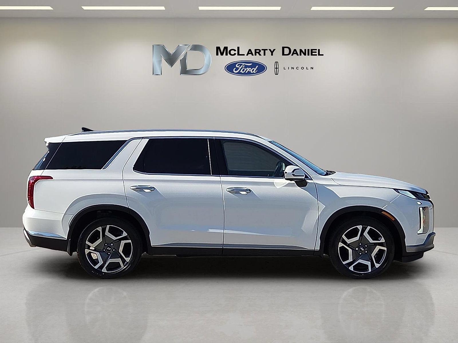 Used 2025 Hyundai Palisade Limited AWD/4WD image 6