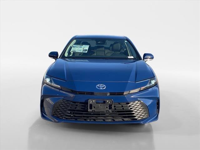 Used 2025 Toyota Camry LE image 7