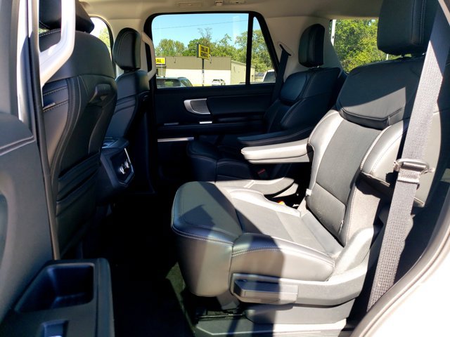 Certified 2025 Ford Expedition Platinum AWD/4WD image 16