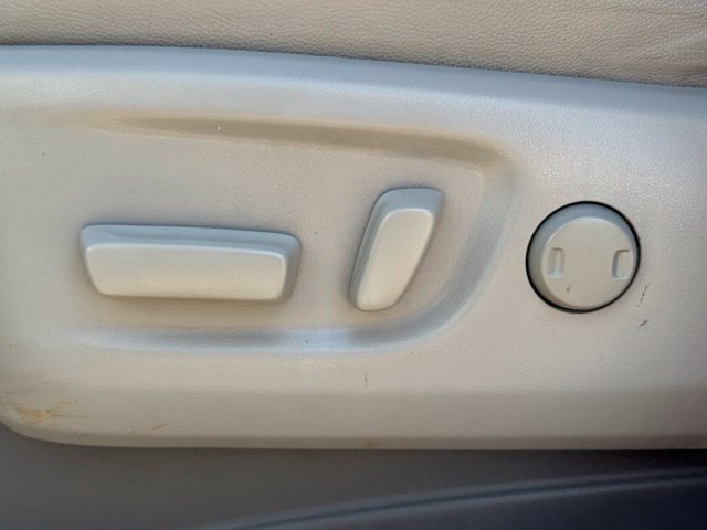 Used 2019 Toyota Sienna XLE w/ XLE Navigation Package FWD image 15