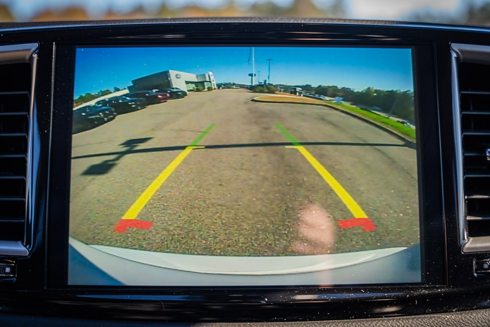 Used 2023 Chrysler Pacifica Touring-L image 34