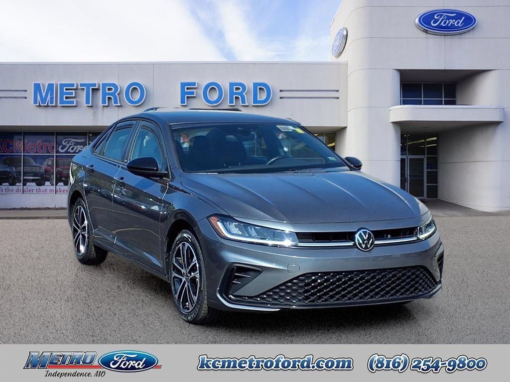 Used 2025 Volkswagen Jetta Sport FWD image 1