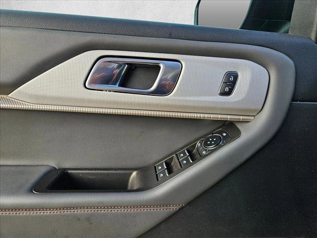 Certified 2025 Ford Explorer Active image 8