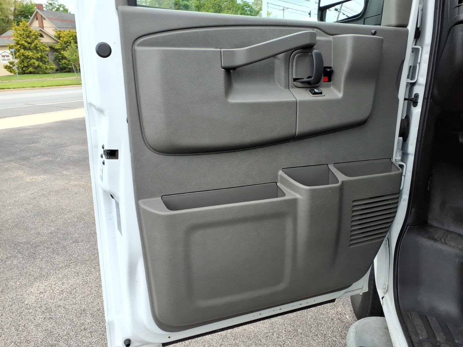 Used 2024 Chevrolet Express 2500 w/ Driver Convenience Package RWD image 11