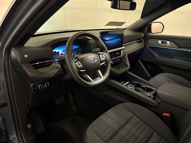 Certified 2025 Ford Explorer ST-Line w/ Premium Package image 5