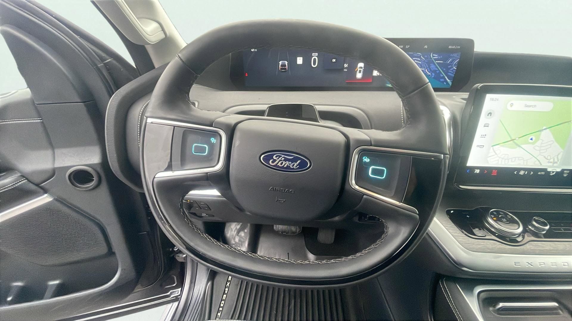 Certified 2025 Ford Expedition Platinum AWD/4WD image 14