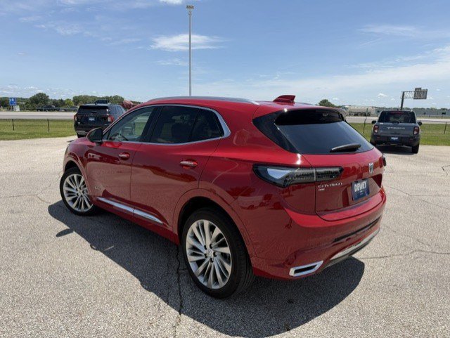 Used 2025 Buick Envision Avenir AWD/4WD image 7