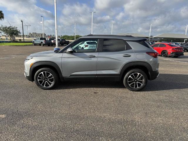 Used 2025 Chevrolet TrailBlazer LT AWD/4WD image 7