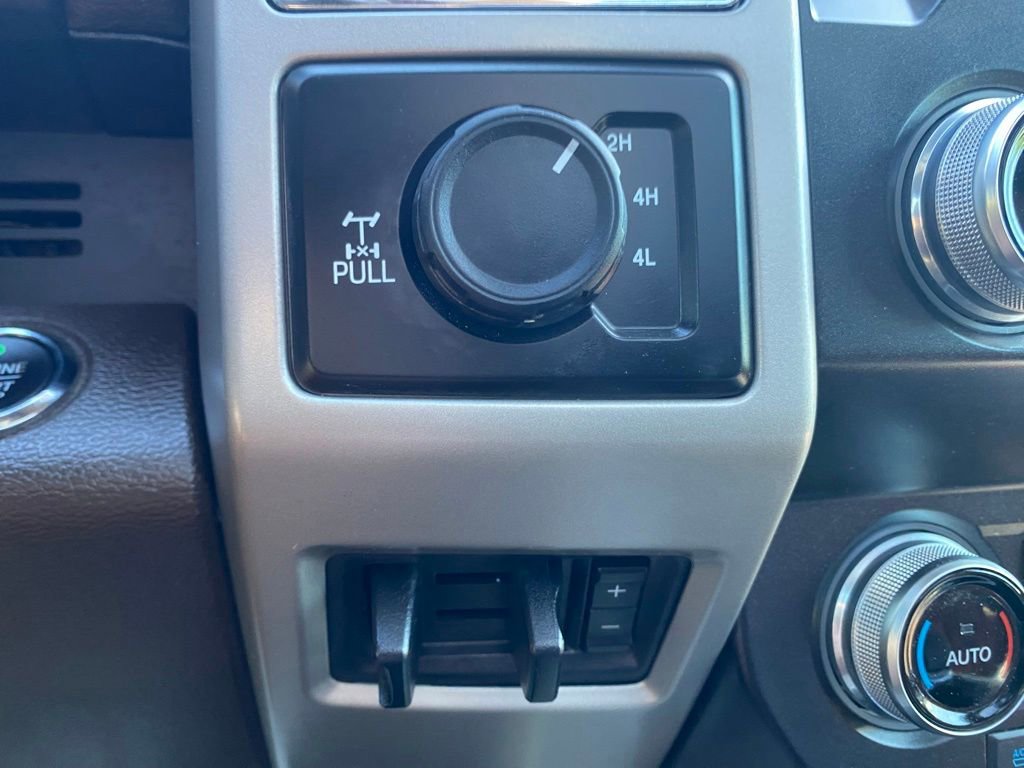 Certified 2019 Ford F250 King Ranch w/ King Ranch Ultimate Package AWD/4WD image 36