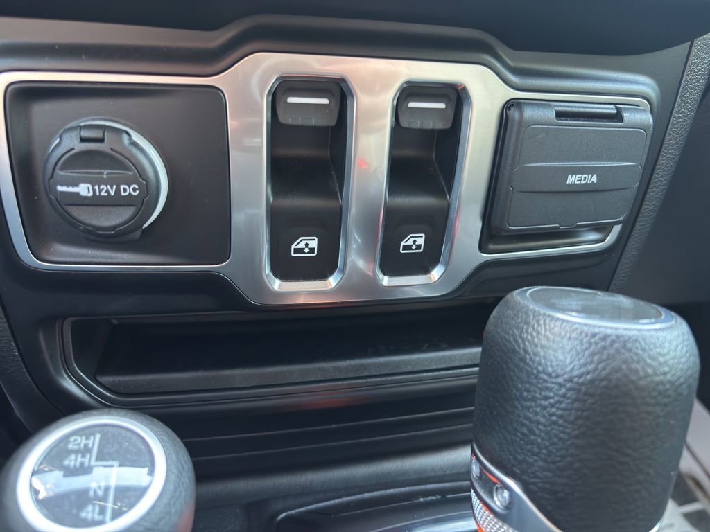 Used 2022 Jeep Wrangler Sport S image 25