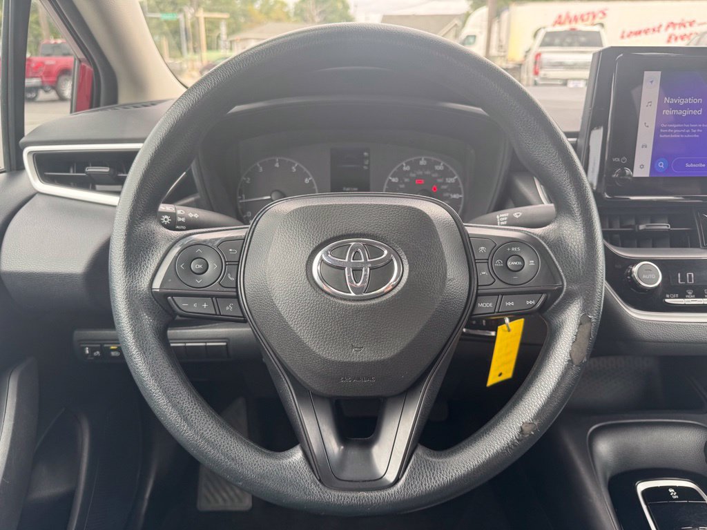 Used 2025 Toyota Corolla LE FWD image 8