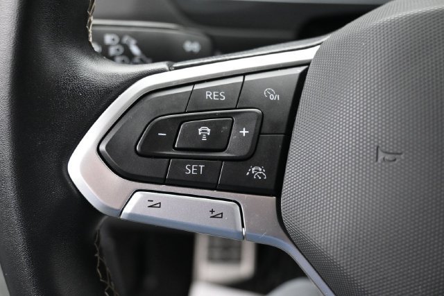 Used 2023 Volkswagen Tiguan SEL R-Line AWD/4WD image 17