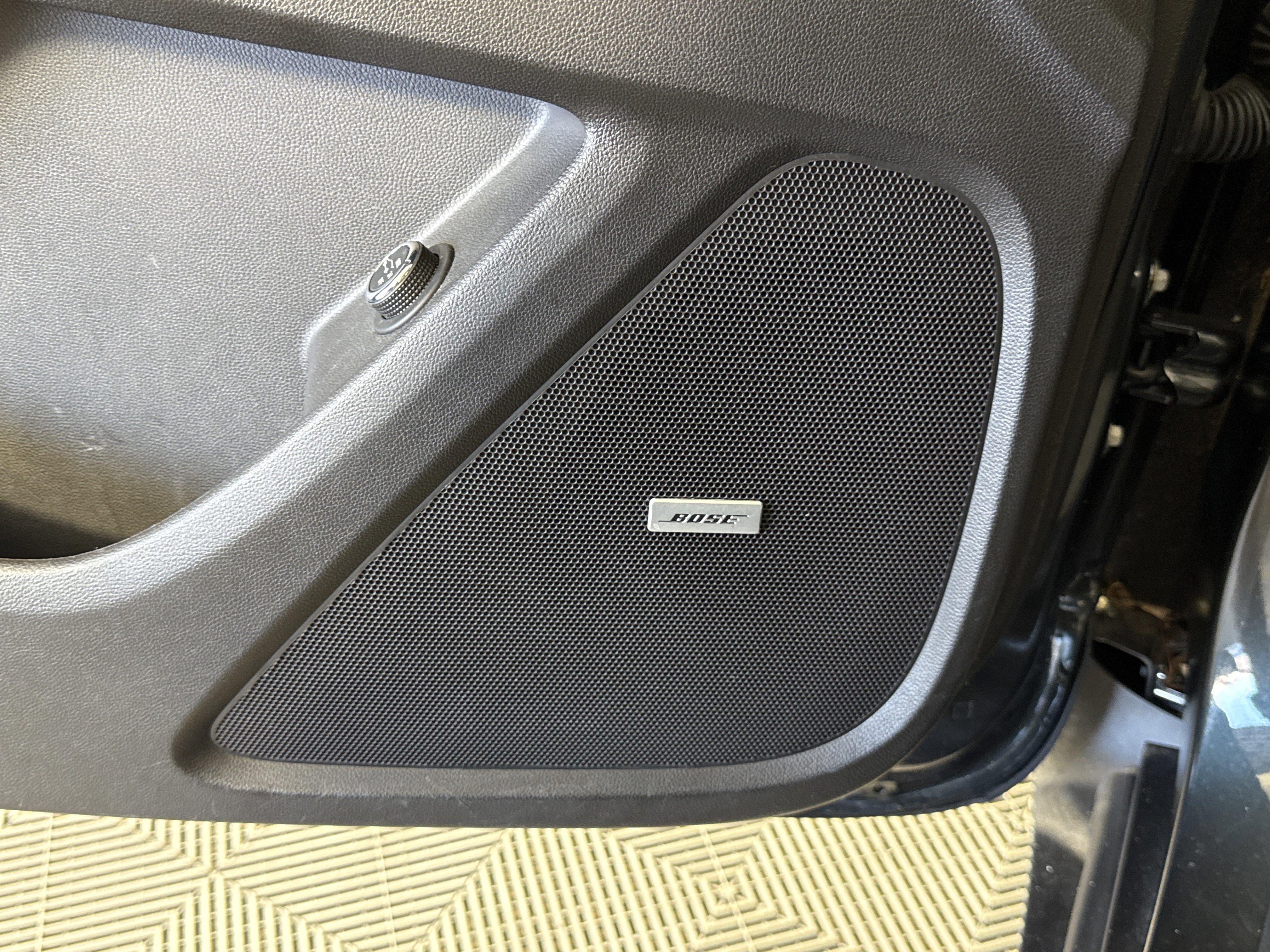 Used 2018 Chevrolet Traverse LT image 17