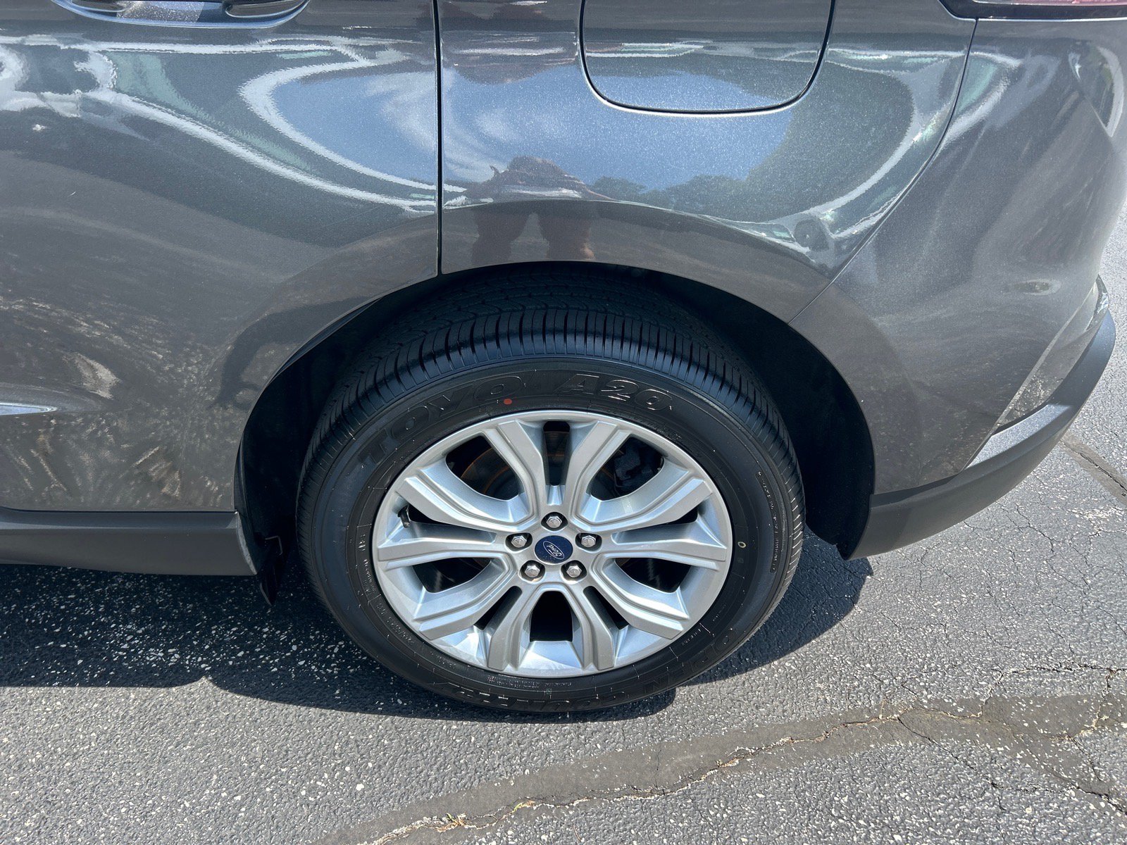 Certified 2020 Ford Edge Titanium AWD/4WD image 31