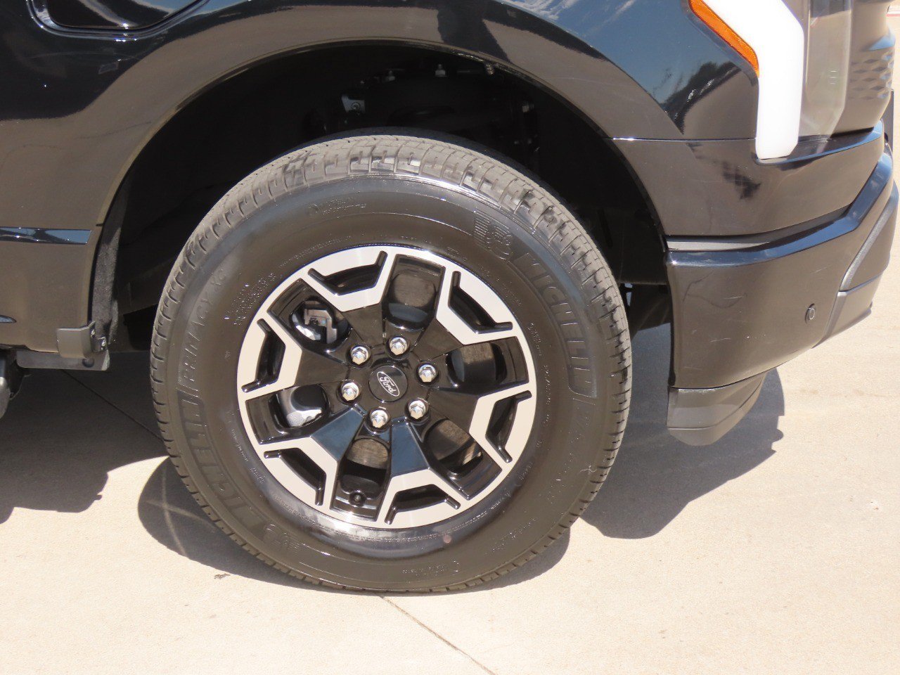 Certified 2023 Ford F150 Lightning XLT AWD/4WD image 11