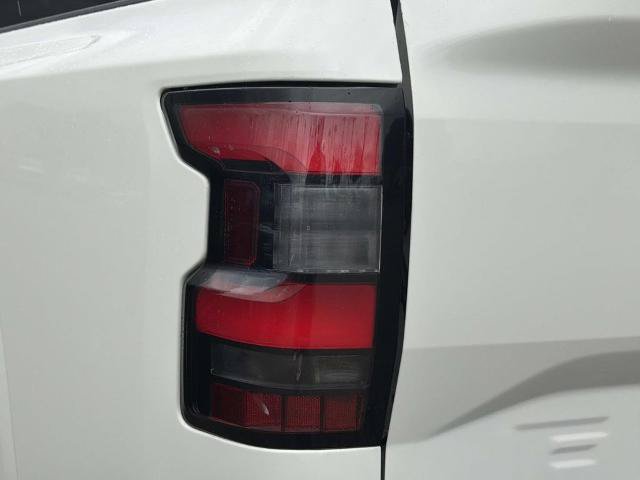 Used 2023 Nissan Frontier S w/ Technology Package RWD image 8
