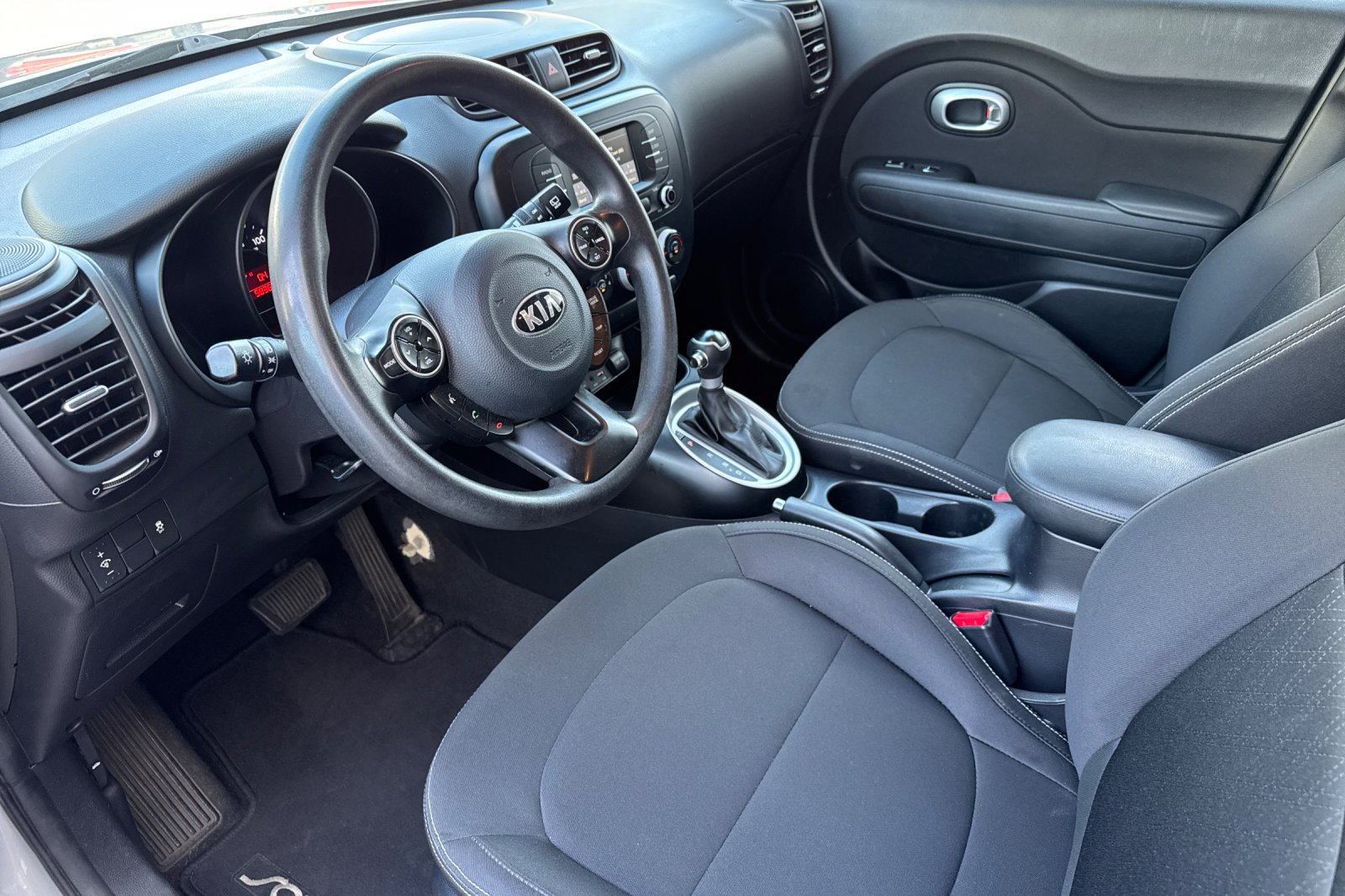 Used 2019 Kia Soul FWD image 10