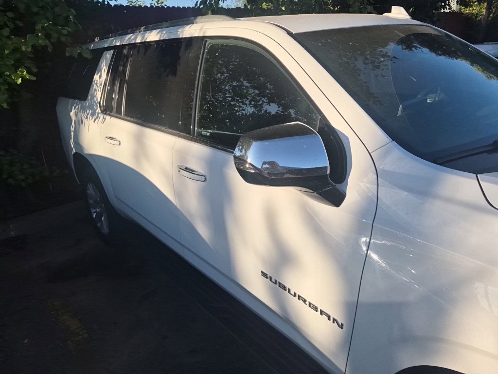 Used 2024 Chevrolet Suburban Premier RWD image 19