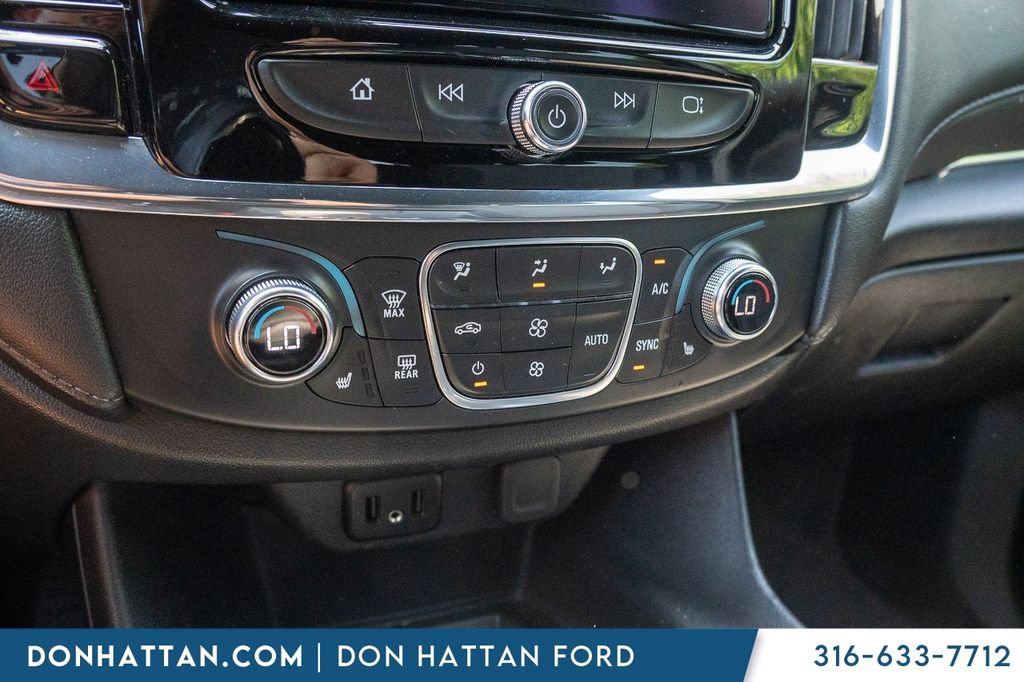 Used 2023 Chevrolet Traverse LT AWD/4WD image 9