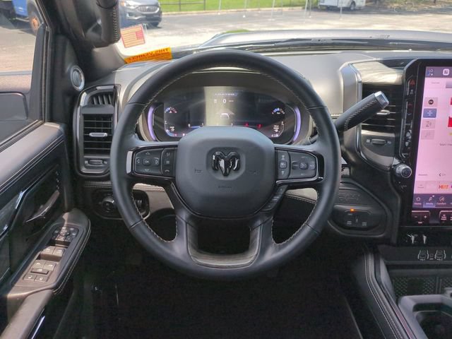 Used 2025 RAM 3500 Limited AWD/4WD image 17