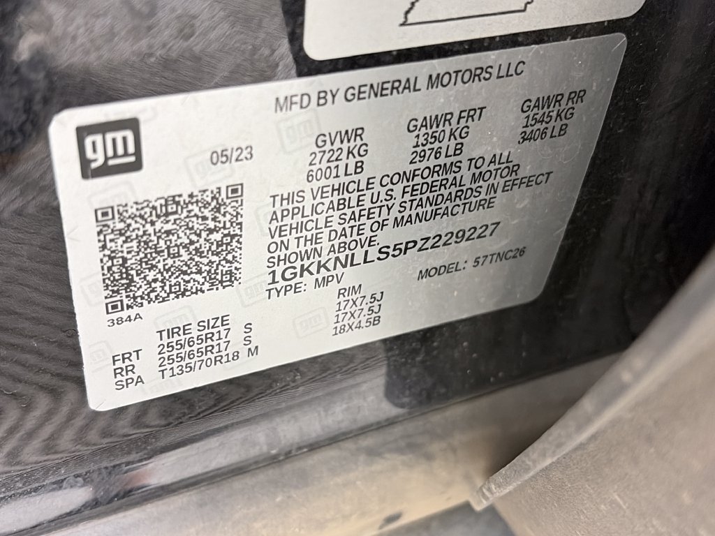 Used 2023 GMC Acadia AT4 w/ Technology Package AWD/4WD image 9