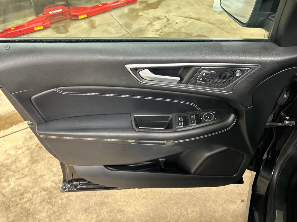 Certified 2021 Ford Edge Titanium w/ Canadian Touring Package AWD/4WD image 15