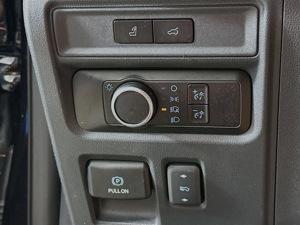 Certified 2024 Ford Expedition XLT RWD image 27