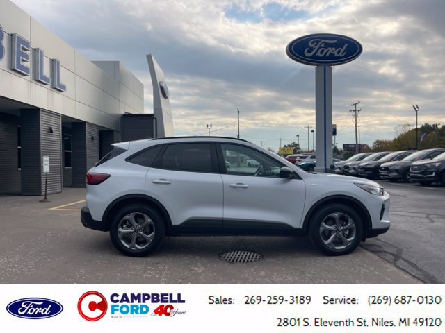 Certified 2025 Ford Escape ST-Line w/ Tech Pack #1 AWD/4WD image 2