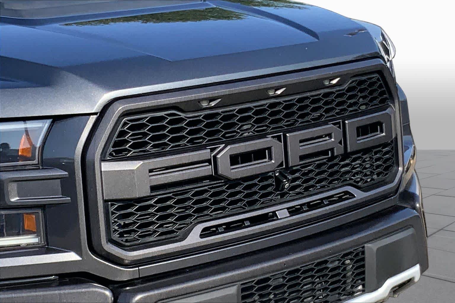 Certified 2019 Ford F150 Raptor w/ Equipment Group 802A Luxury AWD/4WD image 27