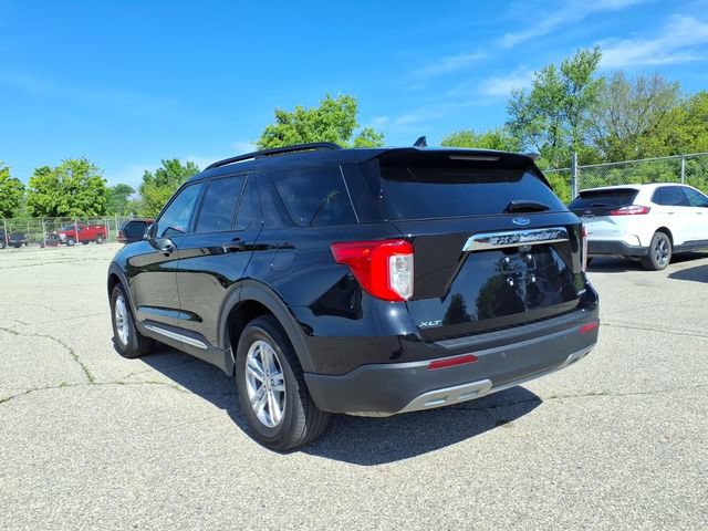 Certified 2023 Ford Explorer XLT w/ Equipment Group 202A AWD/4WD image 8