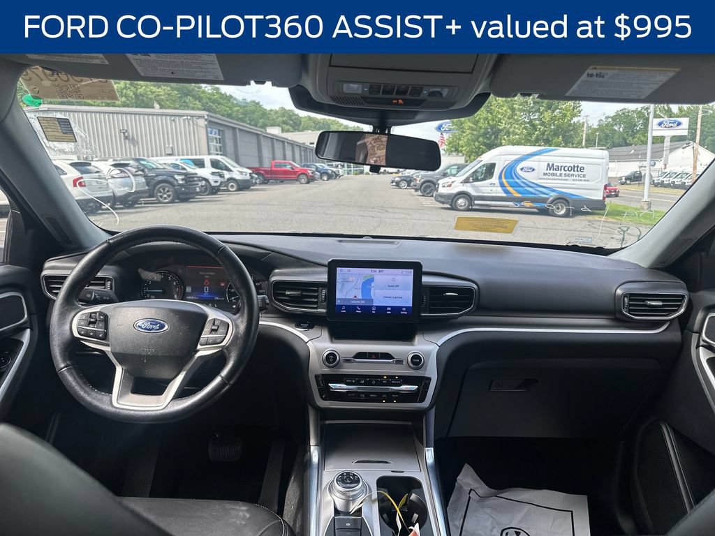 Certified 2022 Ford Explorer XLT w/ Equipment Group 202A AWD/4WD image 7
