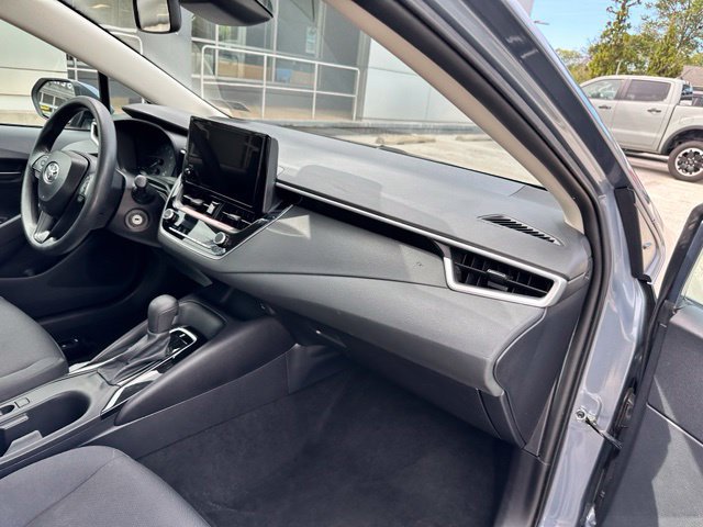 Used 2025 Toyota Corolla LE FWD image 53
