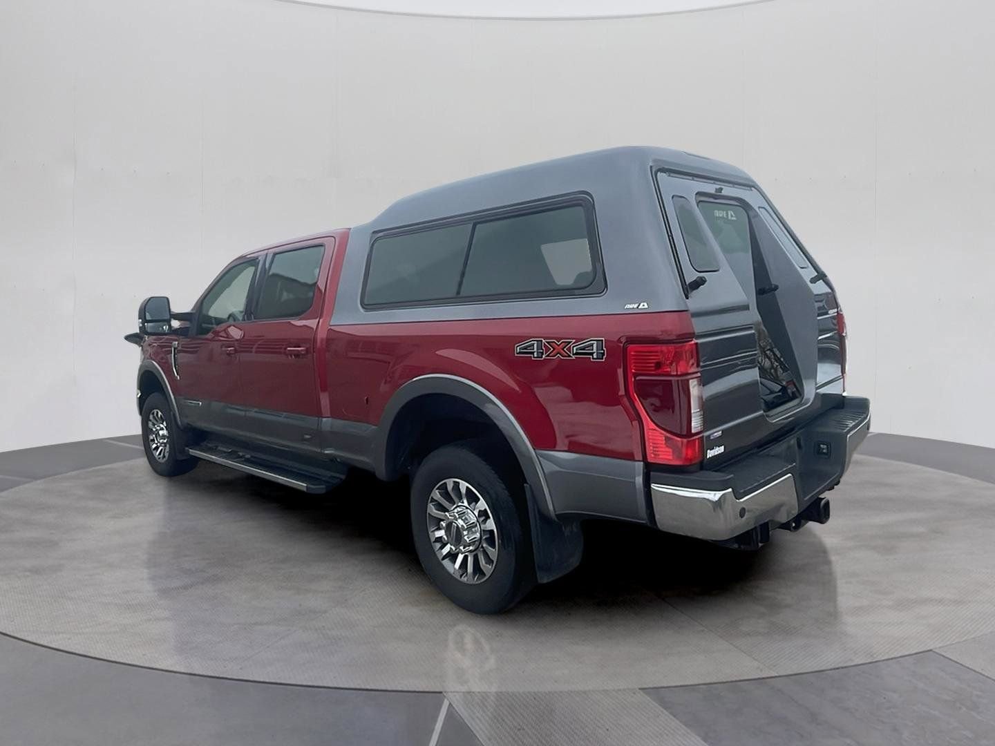 Certified 2022 Ford F350 Lariat w/ Lariat Value Package AWD/4WD image 3
