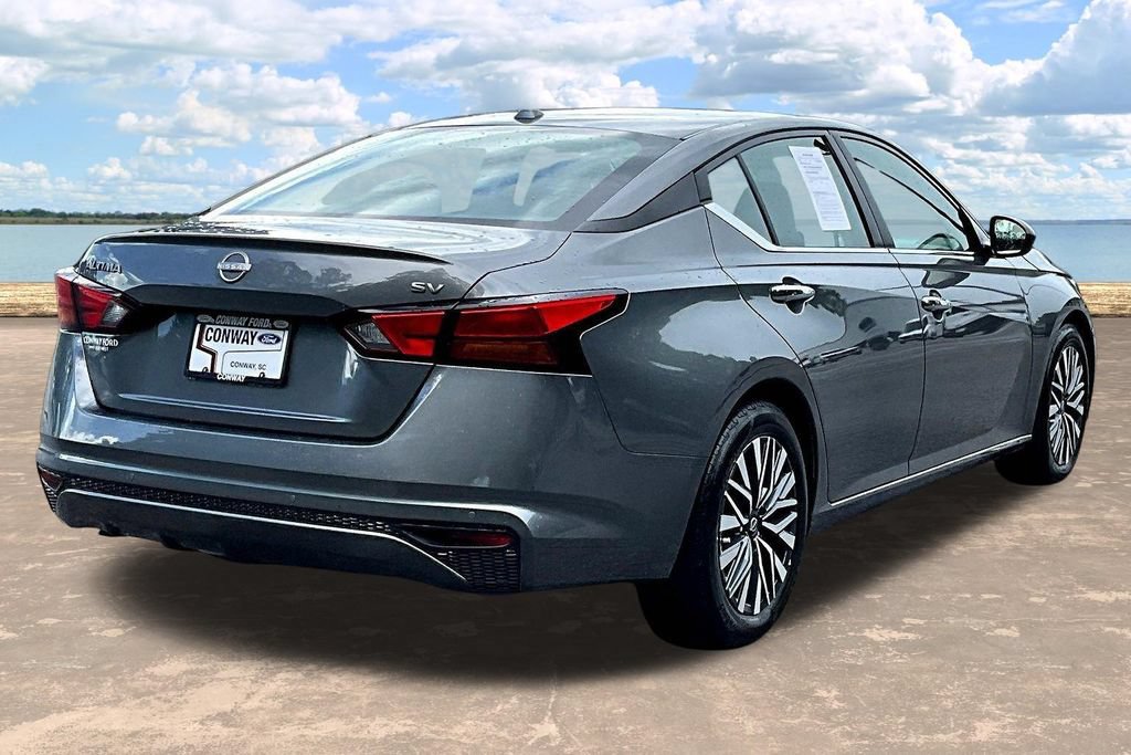 Used 2024 Nissan Altima 2.5 SV FWD image 8
