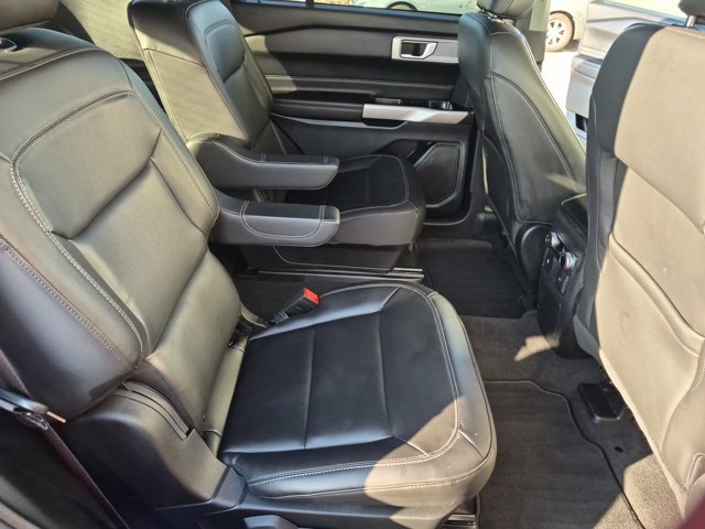 Certified 2022 Ford Explorer XLT w/ Equipment Group 202A AWD/4WD image 34