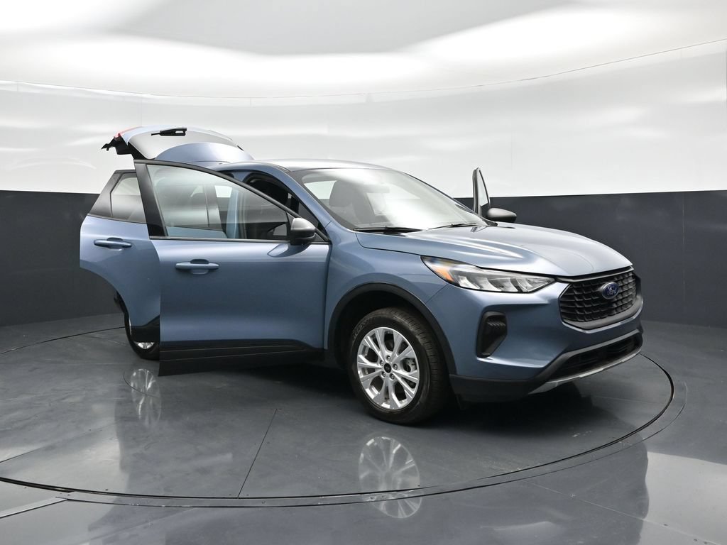 Certified 2025 Ford Escape Active AWD/4WD image 32