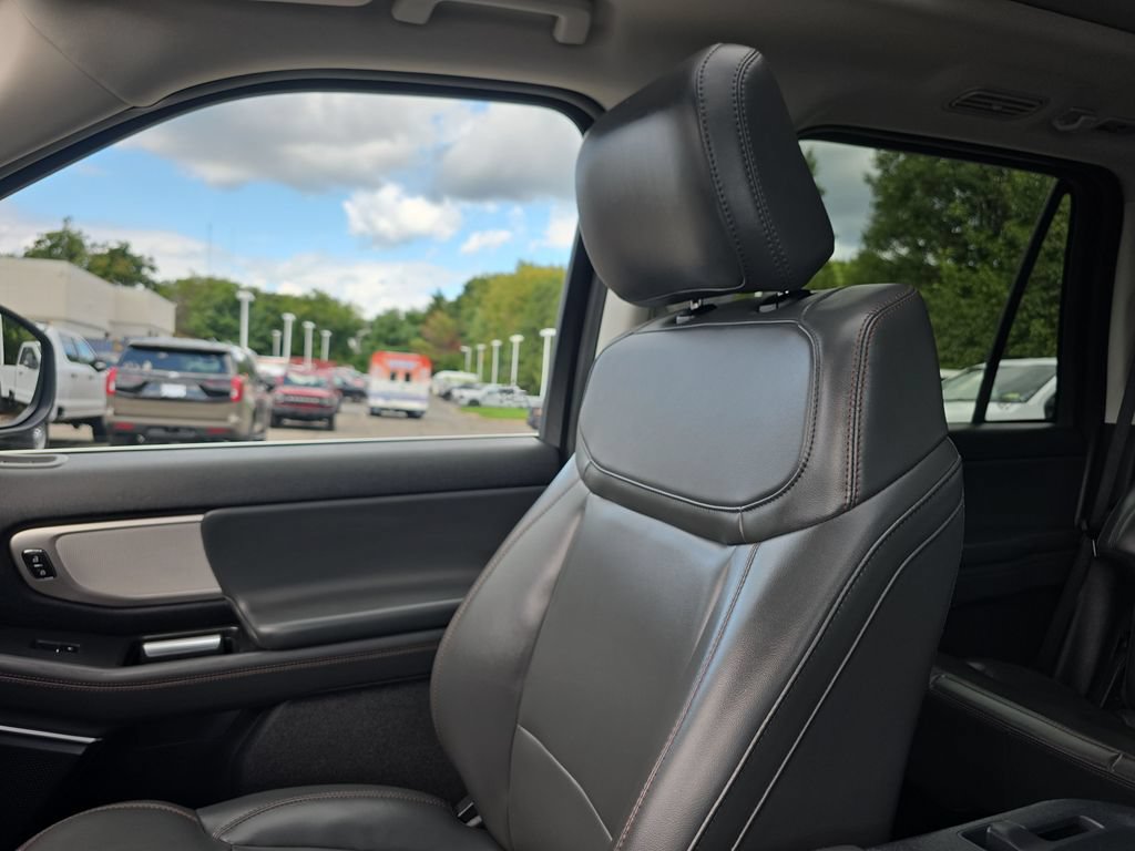 Certified 2025 Ford Expedition Active AWD/4WD image 41