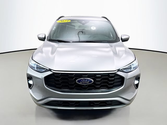 Certified 2023 Ford Escape ST-Line Elite w/ Premium Technology Package AWD/4WD image 2