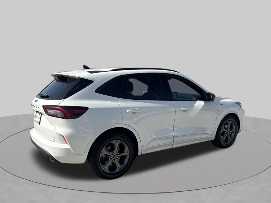 Certified 2023 Ford Escape ST-Line w/ Tech Pack #1 FWD image 4