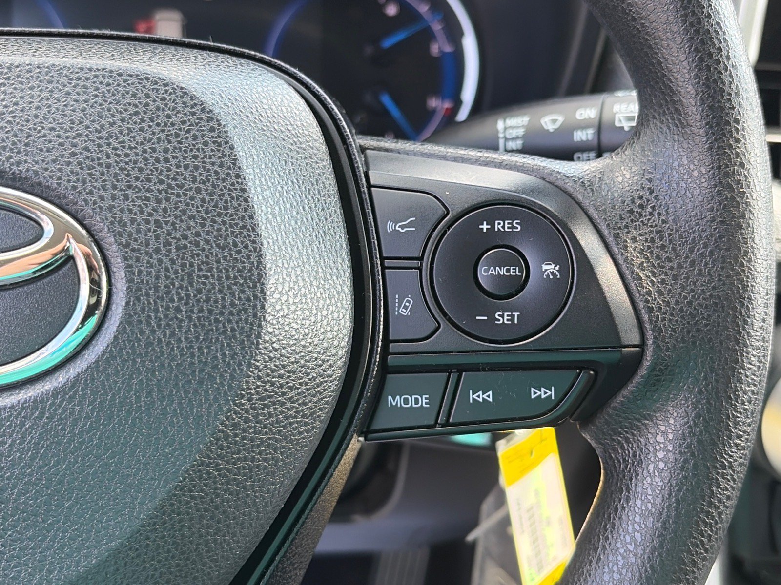 Used 2024 Toyota RAV4 LE AWD/4WD image 14