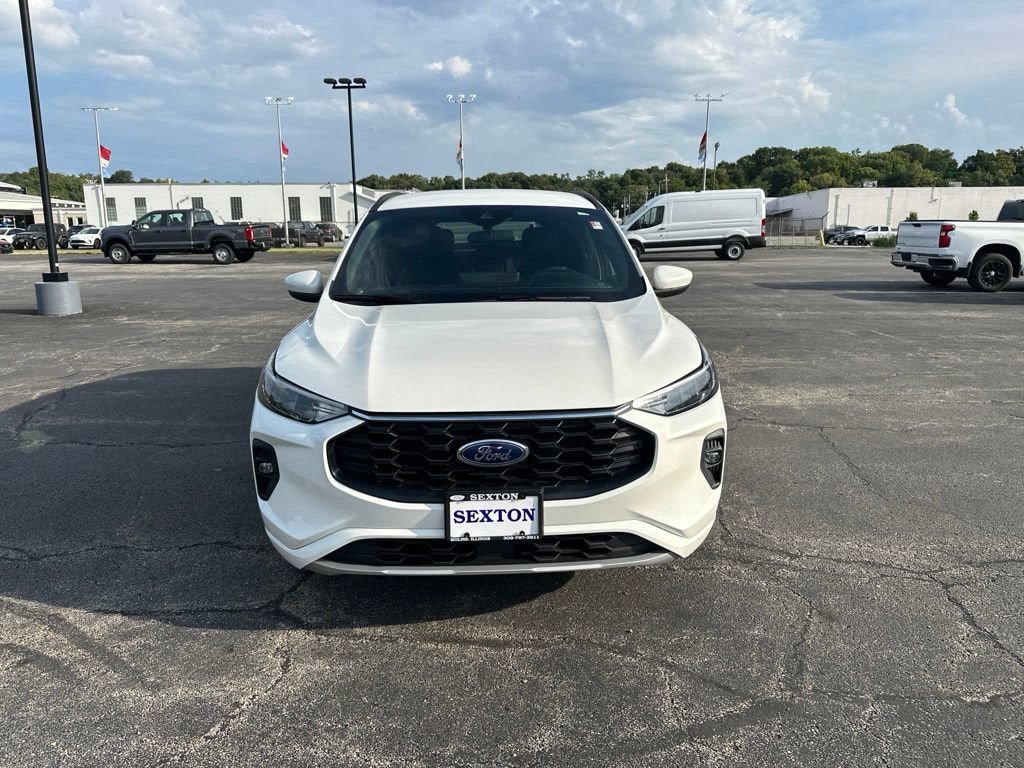 Certified 2024 Ford Escape ST-Line Select w/ Tech Pack #1 AWD/4WD image 2
