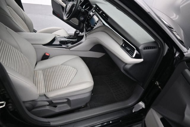 Used 2020 Toyota Camry SE FWD image 15