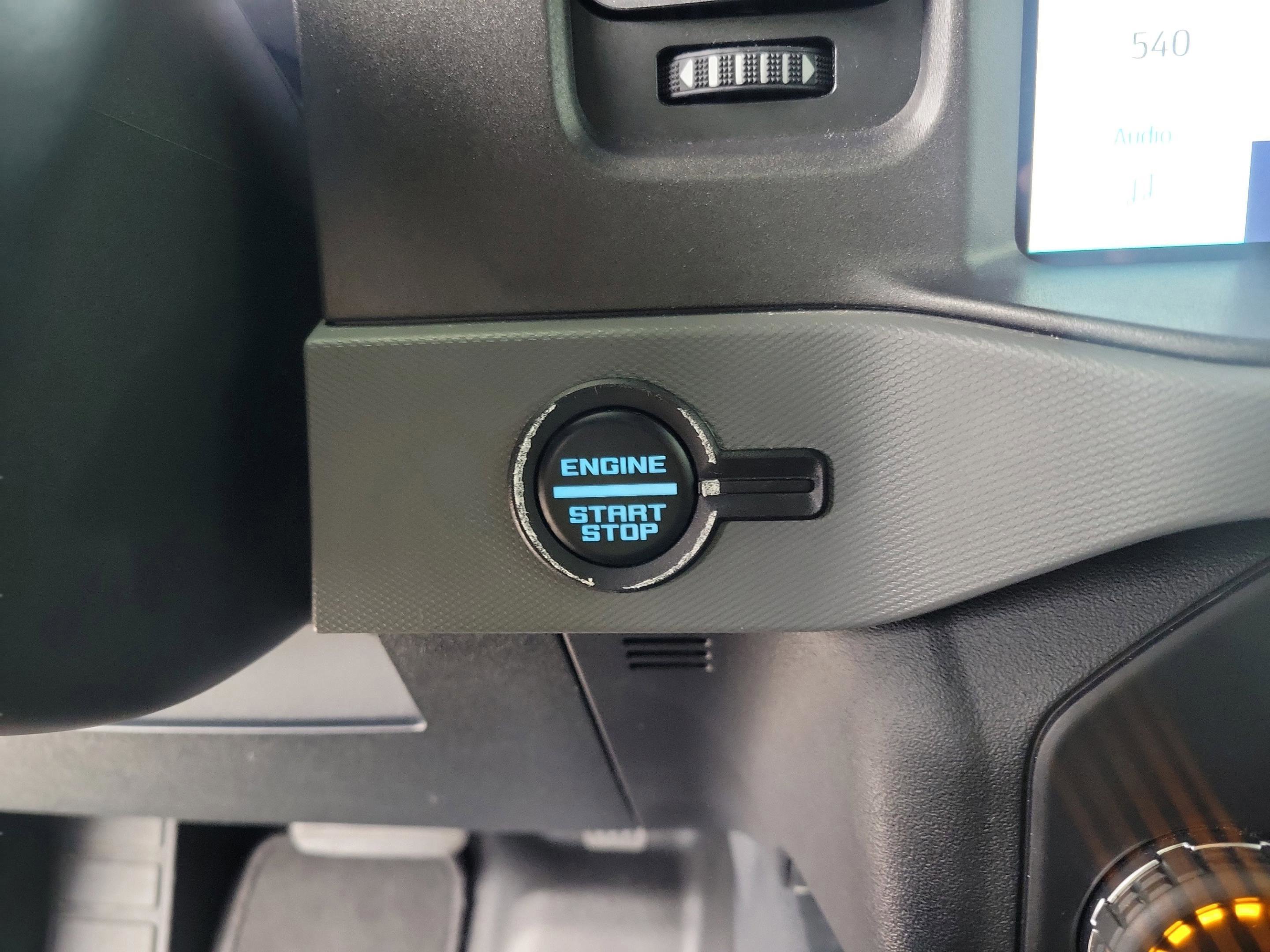 Certified 2024 Ford Bronco Black Diamond image 18