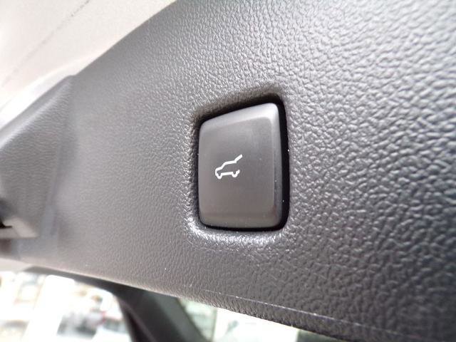 Certified 2023 Ford Escape Platinum w/ Premium Technology Package image 10